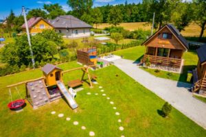 Osada Widok na Góry - domki do wynajęcia - plac zabaw