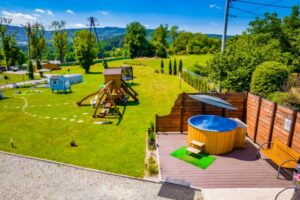Osada Widok na Góry - domki do wynajęcia - gorąca baliz a jacuzzi