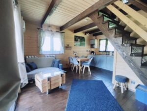 Osada Widok na Góry - domki do wynajęcia - salon